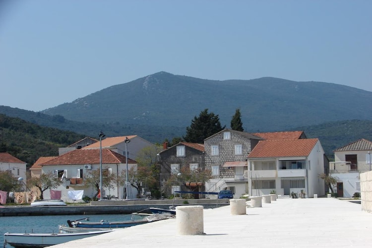 Apartments Neven - One Bedroom Apartment with Terrace and Garden View (A2)