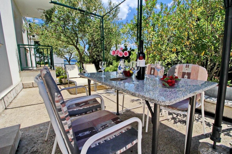 Apartments Neven - Studio Apartment with Terrace and Partial Sea View (A3)