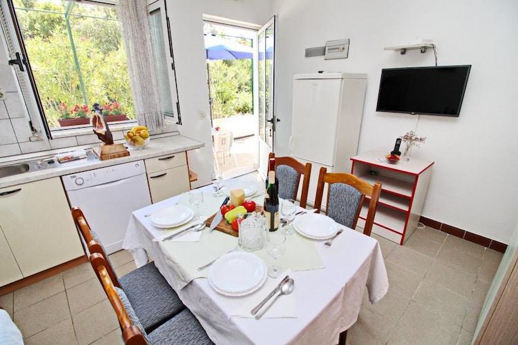 Apartments Neven - Studio Apartment with Terrace and Partial Sea View (A3)