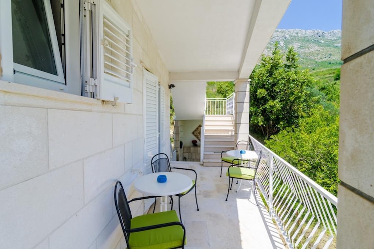 Apartmá Apartments Peco - Three Bedroom Apartment with Bal