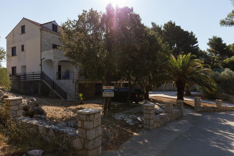 Rooms Villa Bašica - Superior Double Room with Balcony and Sea View (Soba 2)-Buitenlucht