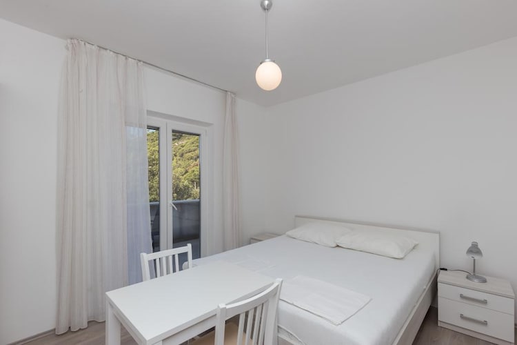 Rooms Villa Bašica - Premium Double Room with Balcony and Sea View (Soba 4)