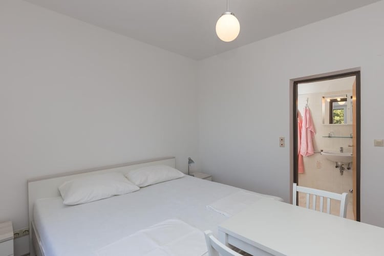 Rooms Villa Bašica - Premium Double Room with Balcony and Sea View (Soba 4)