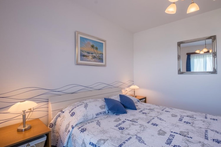Apartments Saulan - One Bedroom Apartment with Balcony and Sea View (Molunat)