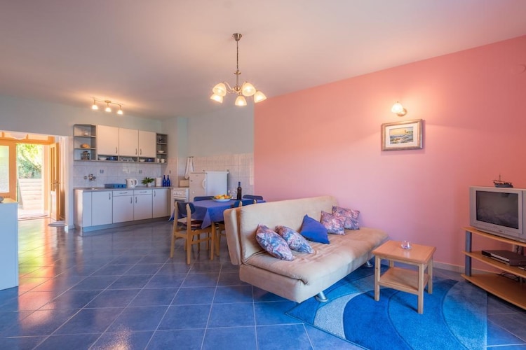 Apartments Saulan - One Bedroom Apartment with Balcony and Sea View (Molunat)-Binnen