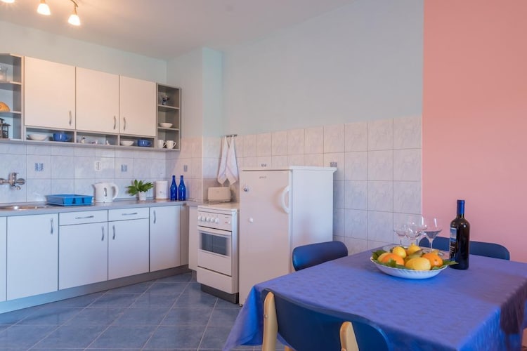 Apartments Saulan - One Bedroom Apartment with Balcony and Sea View (Molunat)-Keuken