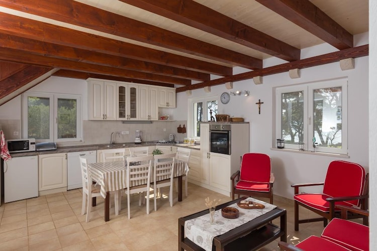 Holiday Home Jekavac -Three Bedroom Apartment with Terrace and Sea View-Woonkamer