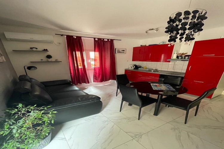 Apartmá Apartments Mavi - Two-Bedroom Apartment with Terra