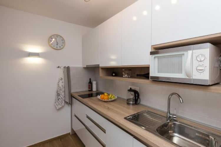 Apartmá Apartment Hitri - One Bedroom Apartment with Terra