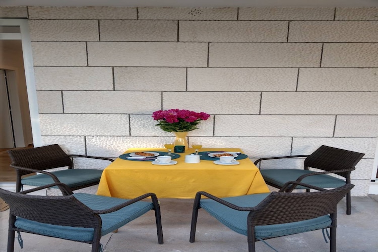 Apartmá Apartment Hitri - One Bedroom Apartment with Terra