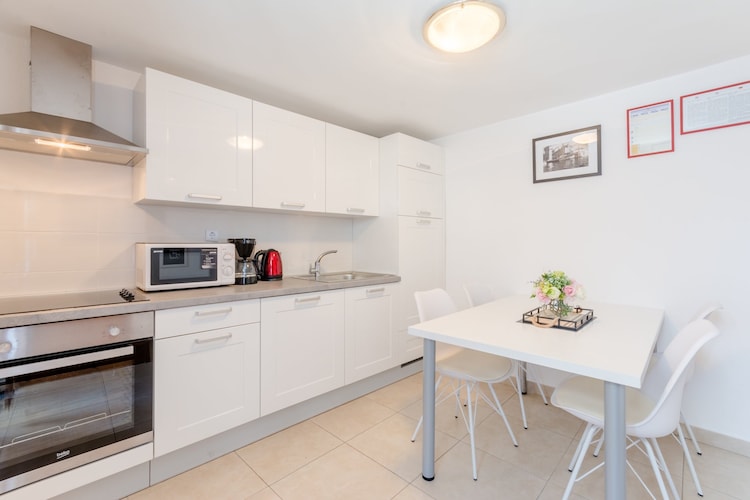 Apartment KLM - Two Bedroom Apartment-Keuken