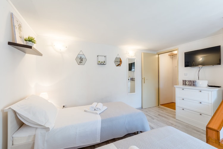 Apartment KLM - Two Bedroom Apartment-Slaapkamer