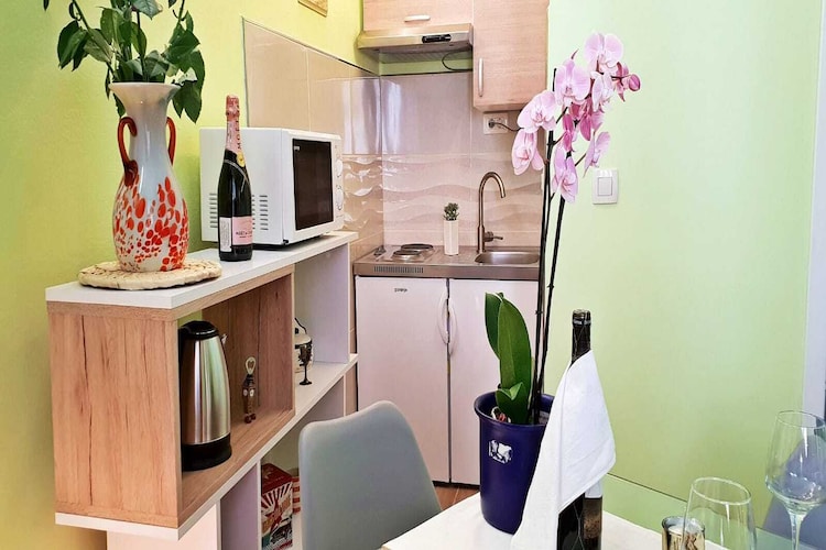 Zen Apartment - One Bedroom Apartment-Eetkamer