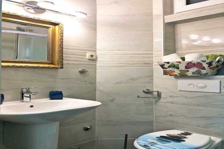 Zen Apartment - One Bedroom Apartment-Badkamer