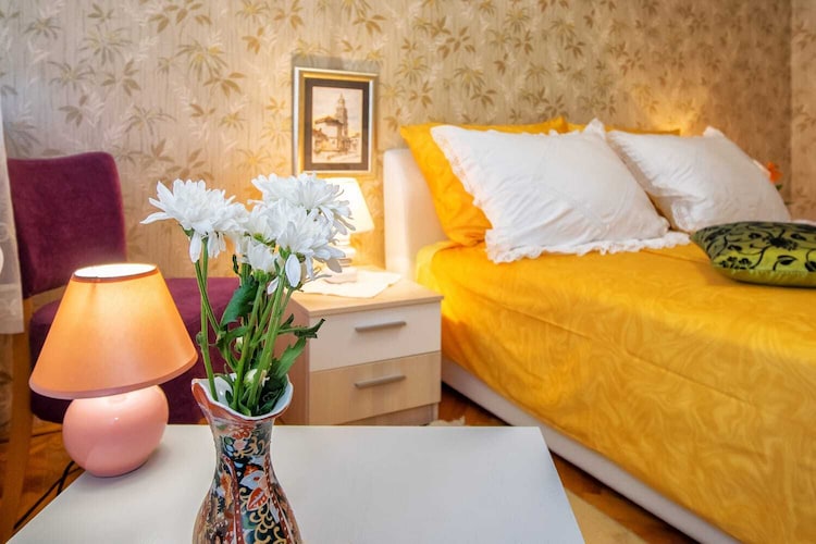 Luxury Split Center Apartment - Two Bedroom Apartment with Balcony-Slaapkamer