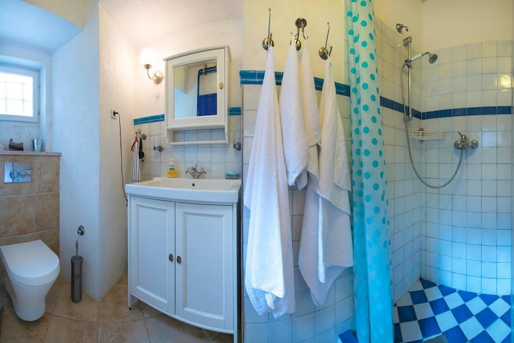 Studio Bafi - Studio with Terrace-Badkamer