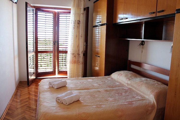 Apartmá Apartments Stella - Three-Bedroom Apartment with B