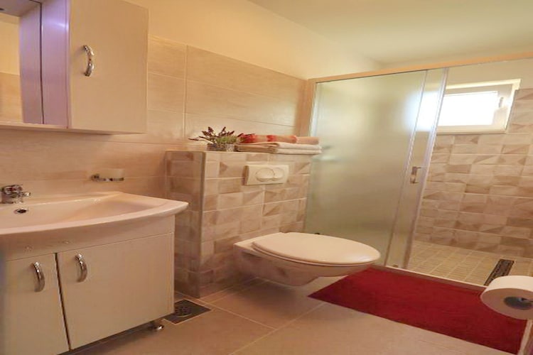 Apartments Clementina Sunrise-Standard Studio Apartment (RED)-Badkamer