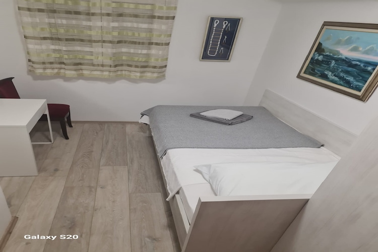 Apartment KOKe - Two Bedroom Apartment with Balcony and partial Sea View-Bedroom