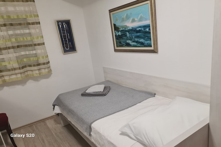 Apartment KOKe - Two Bedroom Apartment with Balcony and partial Sea View-Bedroom