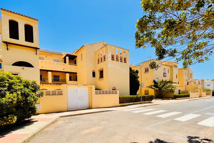Fijn Apartment in Roquetas de Mar met zwembad