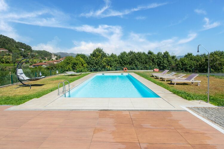 Schilderachtig vakantiehuis in Braga met zwembad
