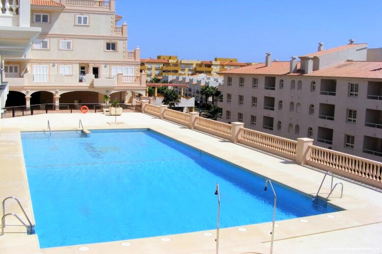 Gezellig Apartment in El Ejido met gedeeld zwembad