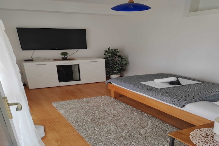 Apartmá Apartment Alba - Three Bedroom Apartment with Logg