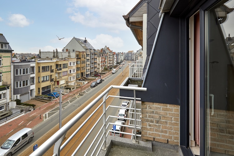 Ambassadeur0410 / 977349