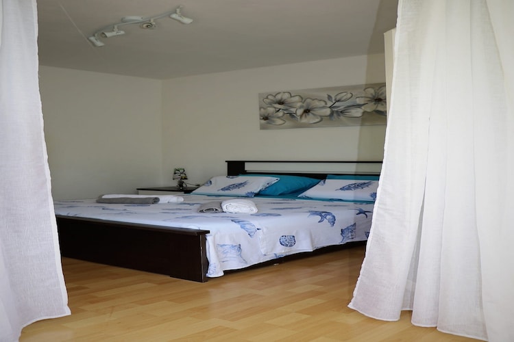 Apartment Marina - Two Bedroom Apartment with Terace-Slaapkamer