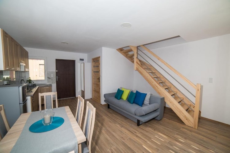 Comfortable, two-story holiday home, summer pool