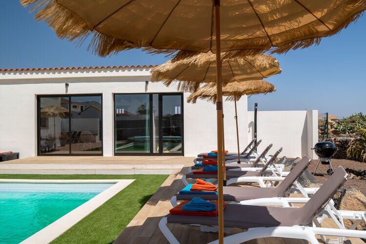 Vakantiehuizen Spanje | Fuert | Vakantiehuis te huur in La-Oliva met zwembad  met wifi 8 personen