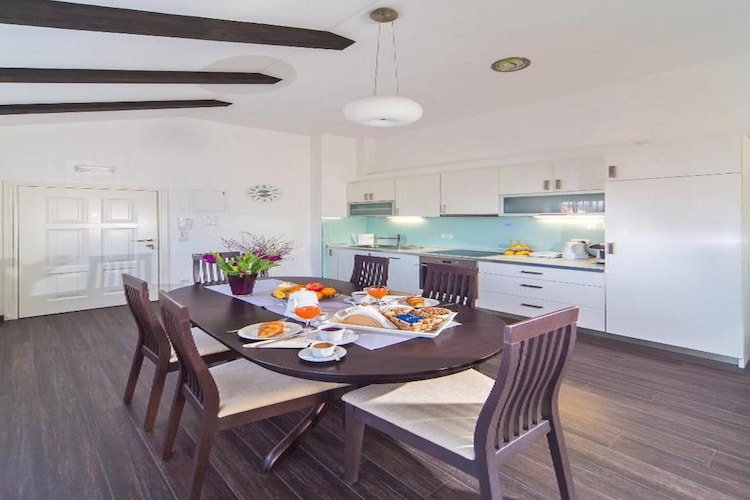 Apartmá 4B Apartments - One Bedroom Apartment with Terrace