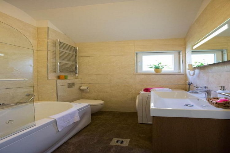 Apartmá 4B Apartments - Deluxe One Bedroom Apartment A4 (3