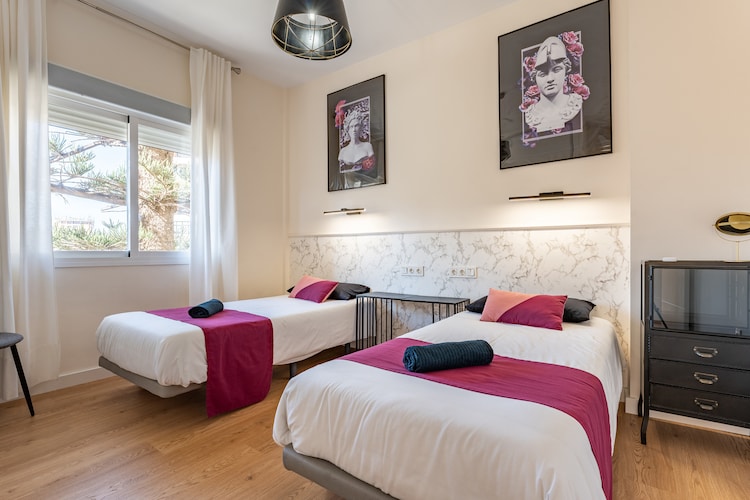 CT 247 -  Faro's Paradise Colors in Torremolinos-Chambre