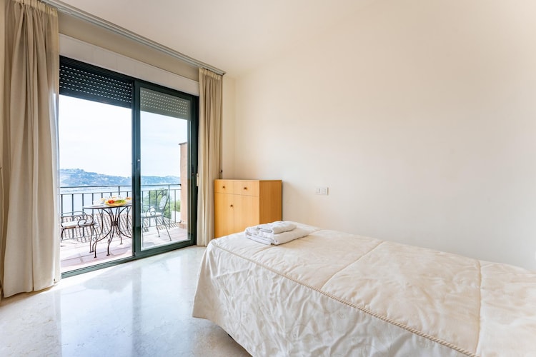   CT 237 GR - Carmenes Dream - Incredible Views