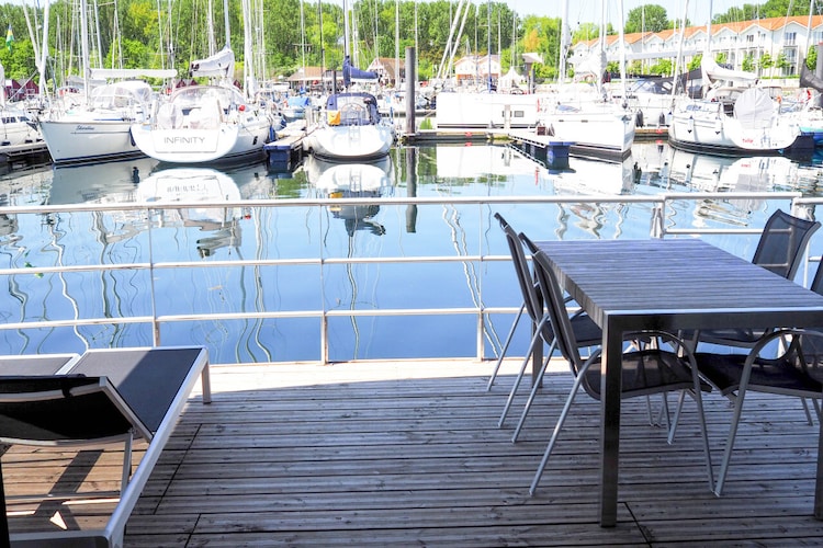   Hausboot Familiy & Friends LP 1 / 3 Personen