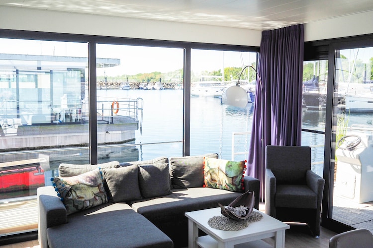   Hausboot Family & Friends LP 4 / 3 Personen