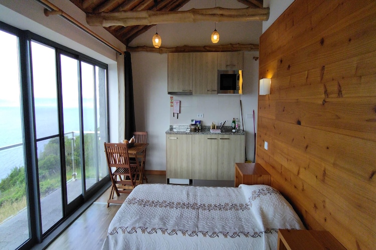 Cozy studio with sea view, Santo Amaro