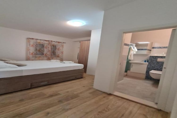 Luxury apartment Ani - Three Bedroom Apartment with terrace and Swimming pool-Slaapkamer