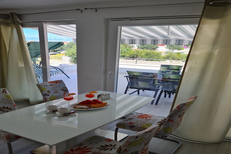 Luxury apartment Ani II  - Two Bedroom Apartment with Terrace-Eetkamer