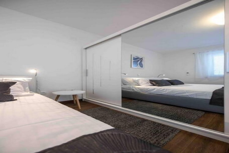 Buena Vista - Two Bedroom Holiday Home with Swimming pool-Bedroom