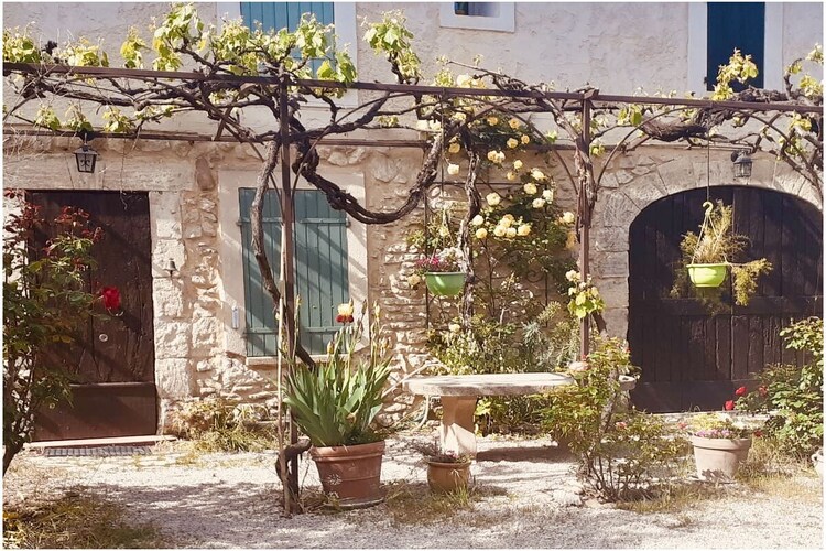 Vakantiehuis in Sénas, foto 12