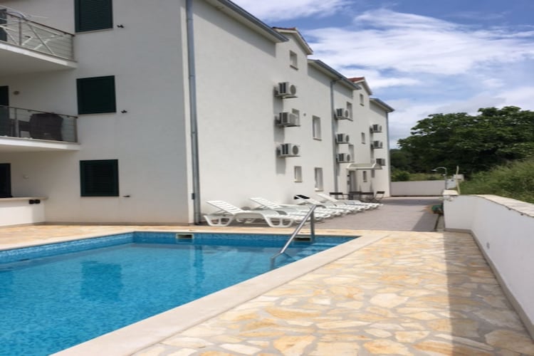 S&A Apartment - Two bedroom Apartment with Balcony-Pool