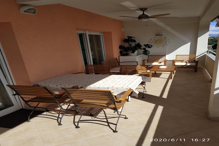 Apartment Ana with a partial sea view - Two Bedroom Apartment with Balcony and a Partial Sea View-Terrasse