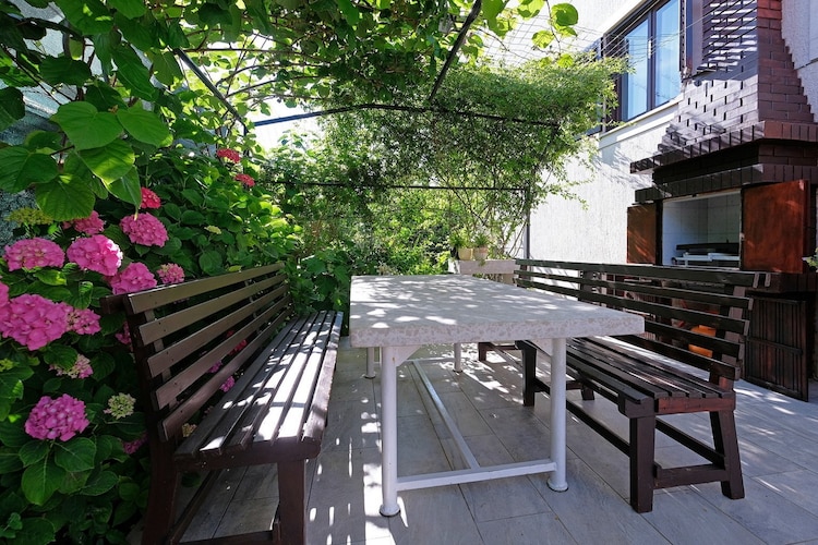 Apartment Stella - Three Bedroom Apartment with Balcony-Buitenlucht