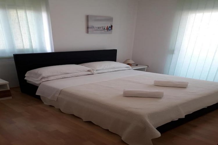 Apartments Mlikota - Two Bedroom Apartment with Terrace - A1 59671 1-Chambre
