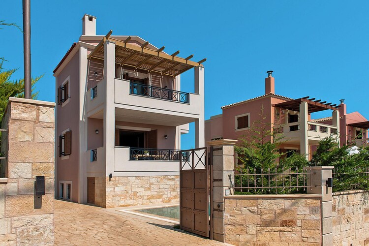 Holiday villa with hot tub