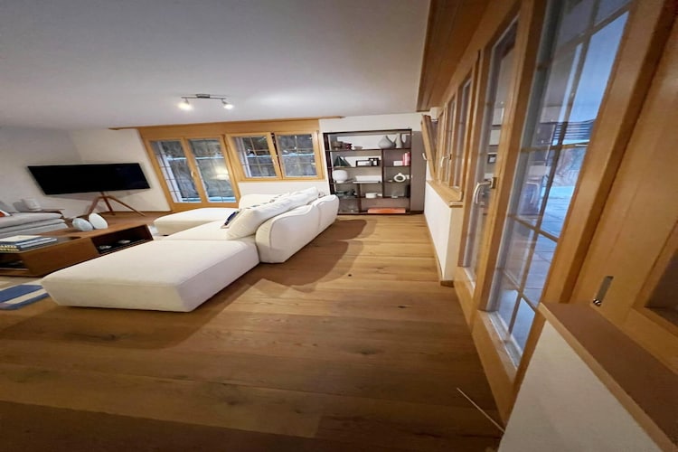 Great apartment close to the romantic Arnen lake-Woonkamer