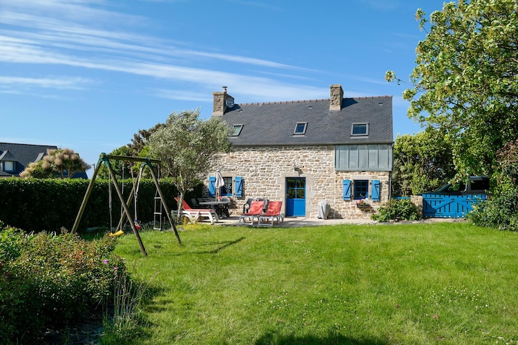 Maison de pêcheur Plougoulm-Tuinen zomer